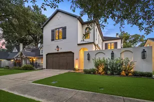 1647 Vassar St, Houston, TX 77006 - Photo 2