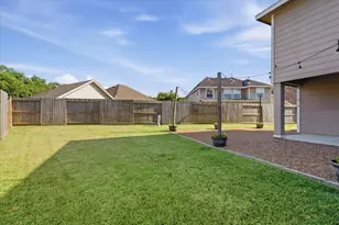 10526 Devinwood Dr, Baytown, TX 77523 - Photo 28