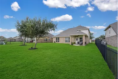 9815 Shimmering Lakes Drive, Rosharon, TX 77583 - Photo 28