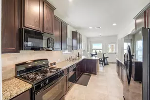 9815 Shimmering Lakes Dr, Rosharon, TX 77583 - Photo 12