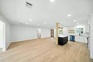 6034 Birchmont Dr, Houston, TX 77092 - Photo 4