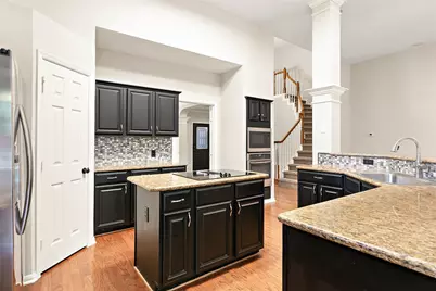 71 E Sterling Pond Circle, The Woodlands, TX 77382 - Photo 12