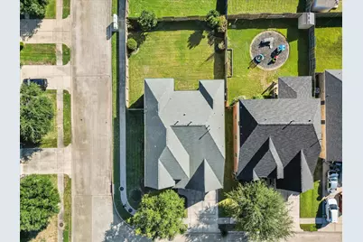 5922 Rosemary Circle, Baytown, TX 77521 - Photo 6