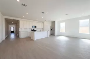 2047 Emerald Lk Trl, Dayton, TX 77535 - Photo 2