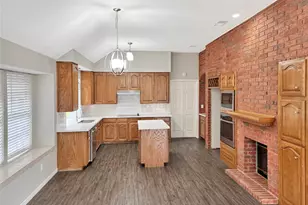 12414 Logan Mill Dr, Houston, TX 77070 - Photo 6