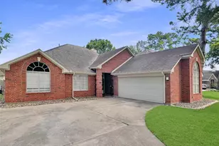 12414 Logan Mill Dr, Houston, TX 77070 - Photo 2