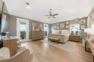 2403 W Kolbe Ln, Houston, TX 77080 - Photo 32