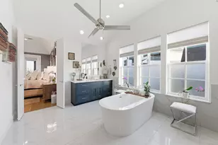 2403 W Kolbe Ln, Houston, TX 77080 - Photo 40