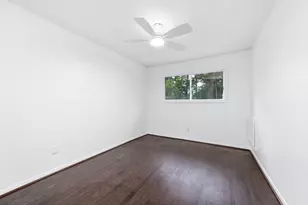 727 Bunker Hill Rd, Houston, TX 77024 - Photo 12