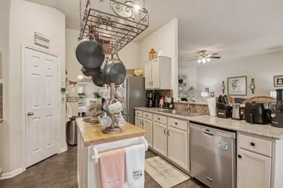 9906 Knob Hollow Way, Conroe, TX 77385 - Photo 10