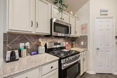 9906 Knob Hollow Way, Conroe, TX 77385 - Photo 10