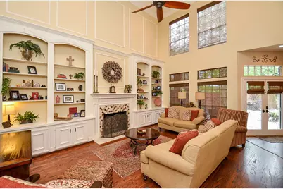 19 Ambleside Crescent Drive, Sugar Land, TX 77479 - Photo 8