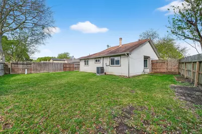 10738 Highland Woods Drive, Sugar Land, TX 77498 - Photo 32