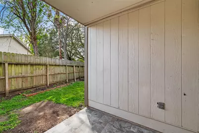 10738 Highland Woods Drive, Sugar Land, TX 77498 - Photo 30