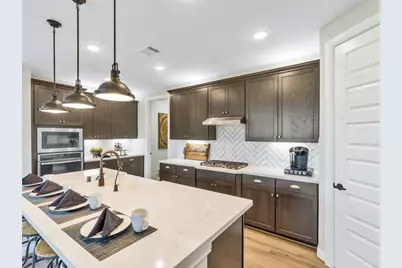 11 Shumard Oak Drive, The Woodlands, TX 77375 - Photo 8