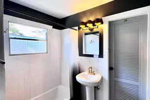 1018 Dunbar St, Houston, TX 77009 - Photo 28