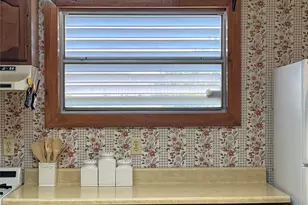 215 12th St St, Dickinson, TX 77539 - Photo 16