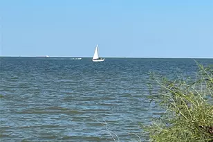 215 12th St St, Dickinson, TX 77539 - Photo 48