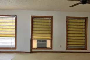 215 12th St St, Dickinson, TX 77539 - Photo 18