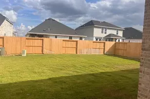 4330 Eagle Pass Dr, Rosenberg, TX 77469 - Photo 4