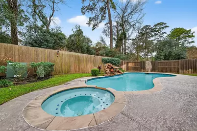 66 S Longsford Circle, The Woodlands, TX 77382 - Photo 1