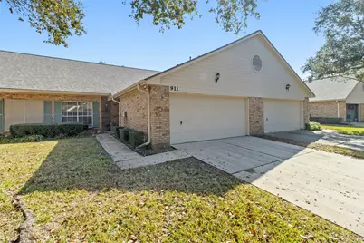 911 Woodfern Glen Lane, Pearland, TX 77584 - Photo 1