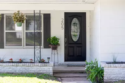 205 Hampshire Drive, Brenham, TX 77833 - Photo 2