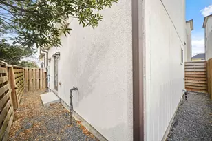 2547 Calumet St, Houston, TX 77004 - Photo 4