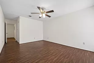 9435 Pagewood Ln, Houston, TX 77063 - Photo 34