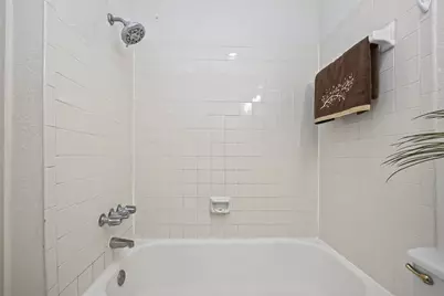 9435 Pagewood Lane, Houston, TX 77063 - Photo 18