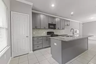 7903 Moon Beam St, Houston, TX 77088 - Photo 26