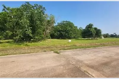 71 Conestoga Trl, Angleton, TX 77515 - Photo 2