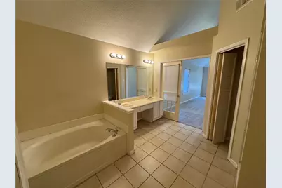 4707 Innsbruk Drive, Houston, TX 77066 - Photo 16