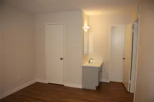 2750 Holly Hall St, Houston, TX 77054 - Photo 6