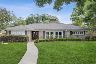 5659 Chevy Chase Dr, Houston, TX 77056 - Photo 1