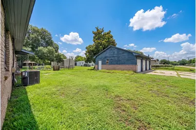 413 3rd Street, Somerville, TX 77879 - Photo 18