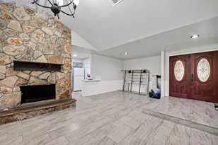 1446 Castle Glen Dr, Houston, TX 77015 - Photo 10