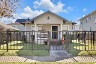 214 Munford St, Houston, TX 77008 - Photo 1