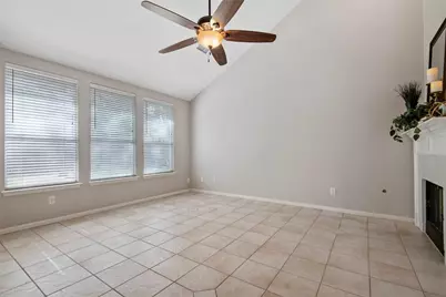35 N York Gate Court, The Woodlands, TX 77382 - Photo 14