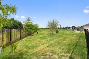 1101 Halsey Dr, Leander, TX 78641 - Photo 28