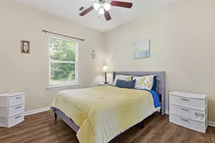 9810 Oak Leaf Dr, Baytown, TX 77521 - Photo 18