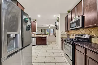 5102 Espuela Lane, Baytown, TX 77521 - Photo 16