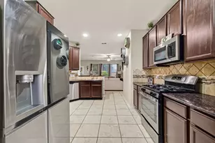 5102 Espuela Ln, Baytown, TX 77521 - Photo 16