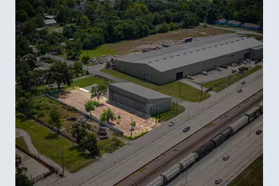 9910 E Hardy Road, Houston, TX 77093 - Photo 10