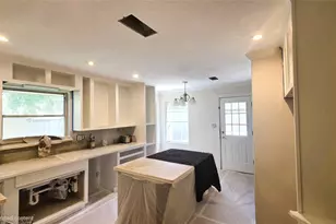 5315 Briarbend Dr, Houston, TX 77096 - Photo 2