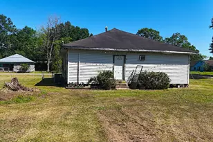 270 S 9th St, Silsbee, TX 77656 - Photo 12