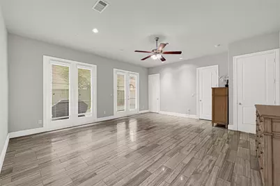 5605 Cohn Meadow Lane, Houston, TX 77007 - Photo 6
