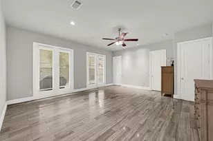 5605 Cohn Meadow Ln, Houston, TX 77007 - Photo 6