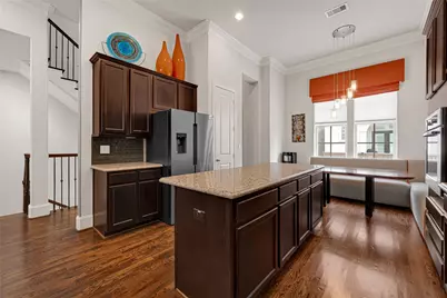 5605 Cohn Meadow Lane, Houston, TX 77007 - Photo 14