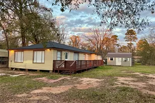 126 Holly Ridge, Onalaska, TX 77360 - Photo 1